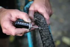 Lezyne Tubeless Kit Schwarz -Fahrradteile Serien Geschäft 333960 dcfc4e03d51300284804f35e0beb3849