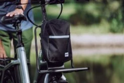 QiO Schultertasche "Pocket Bag Tom" M. Klickfix Adapterplatte -Fahrradteile Serien Geschäft 43c02d