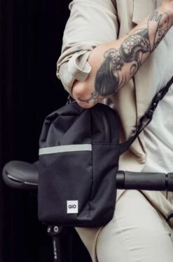 QiO Schultertasche "Pocket Bag Tom" M. Klickfix Adapterplatte -Fahrradteile Serien Geschäft 5c30e5
