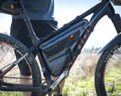 Blackburn Outpost Elite Frame Bag Medium Short Black -Fahrradteile Serien Geschäft blackburn outpost elite frame bag