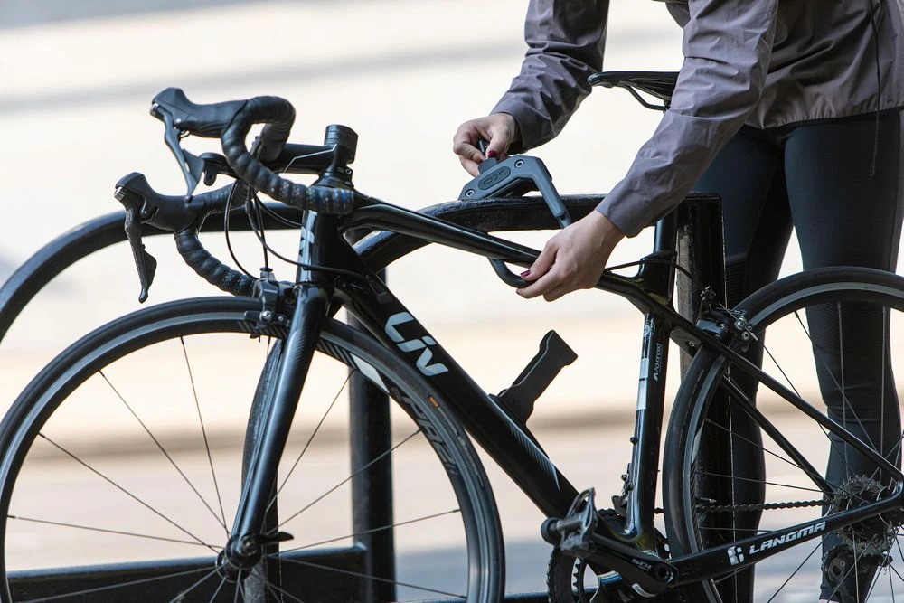 Hiplok DXF Bügelschloss All Black 2 Hiplok DXF Bügelschloss All Black – Bild 2