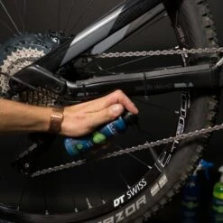 TUNAP Kettenwachs Spray 125 Ml -Fahrradteile Serien Geschäft ts pflege 61 scaled 1